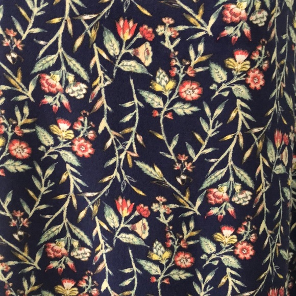 Loft Top - Picture 2 of 5